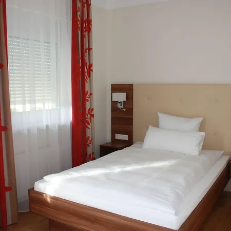 Hotell Boarding House Holledau