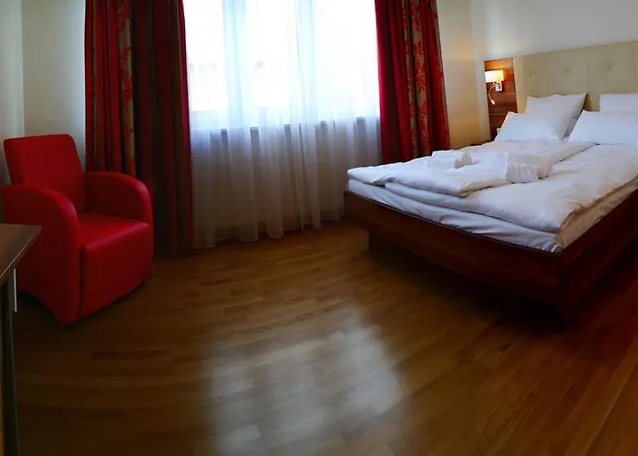 Boarding House Holledau Hotel 3*