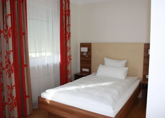 Hotel Boarding House Holledau