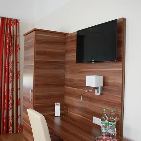 Boarding House Holledau Hotel 3*