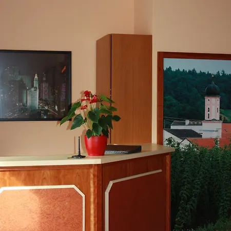 Hotel Boarding House Holledau 3*